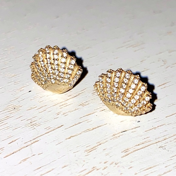 Sphera Milano gold vermeil shell stud earrings - Picture 2 of 8